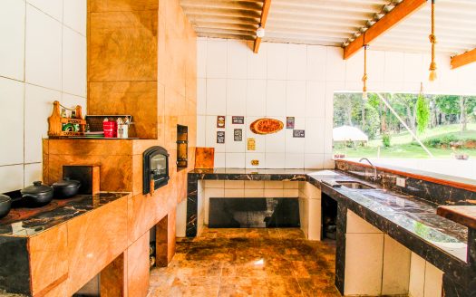 Chácara com piscina para lazer e vista para o campo ID 21077